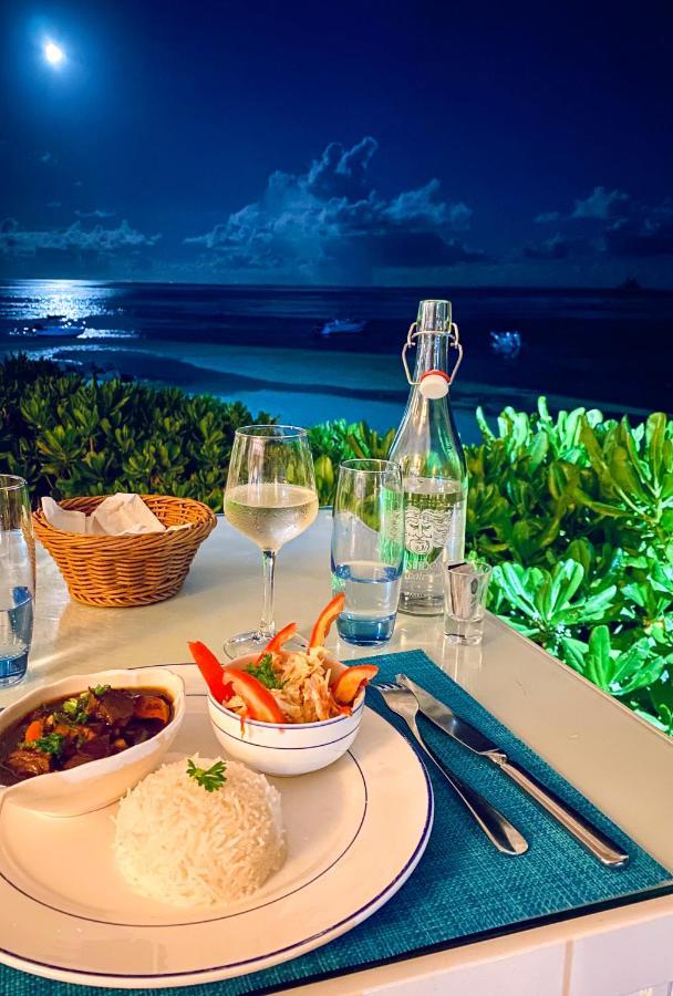 Astroea Beach Hotel (Adults Only) Блу Бей Екстериор снимка