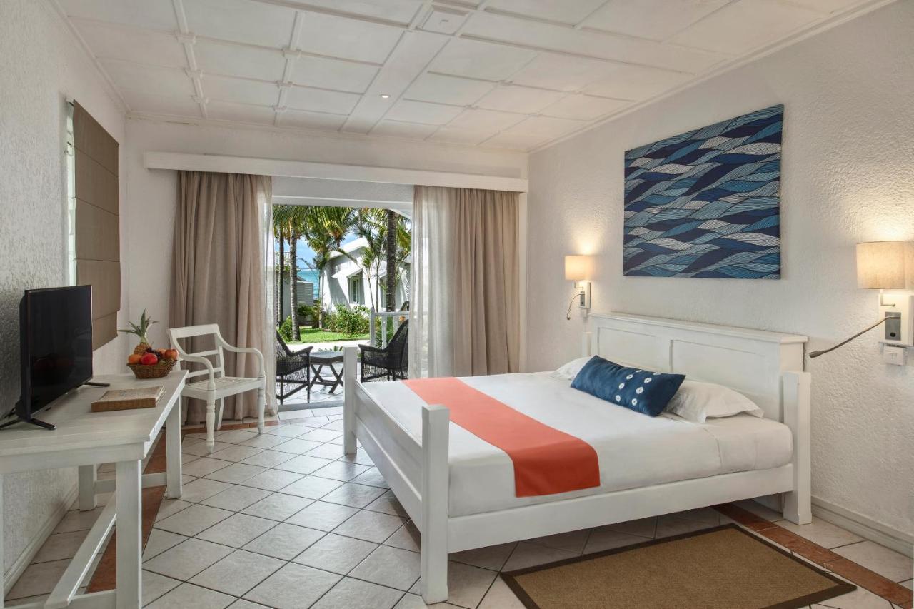 Astroea Beach Hotel (Adults Only) Блу Бей Екстериор снимка