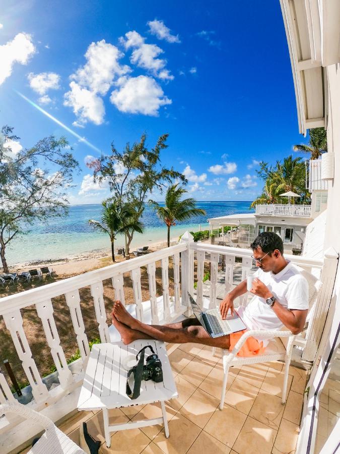 Astroea Beach Hotel (Adults Only) Блу Бей Екстериор снимка
