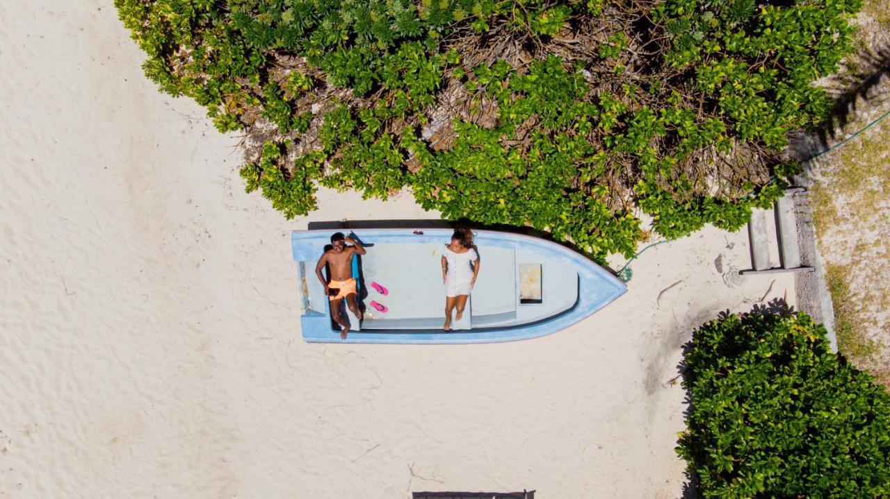 Astroea Beach Hotel (Adults Only) Блу Бей Екстериор снимка