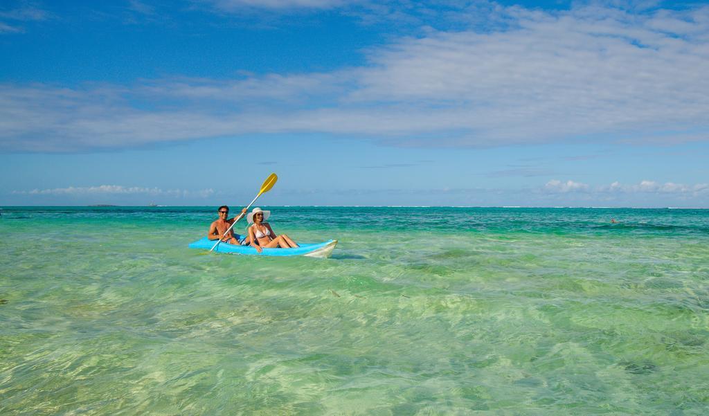 Astroea Beach Hotel (Adults Only) Блу Бей Екстериор снимка