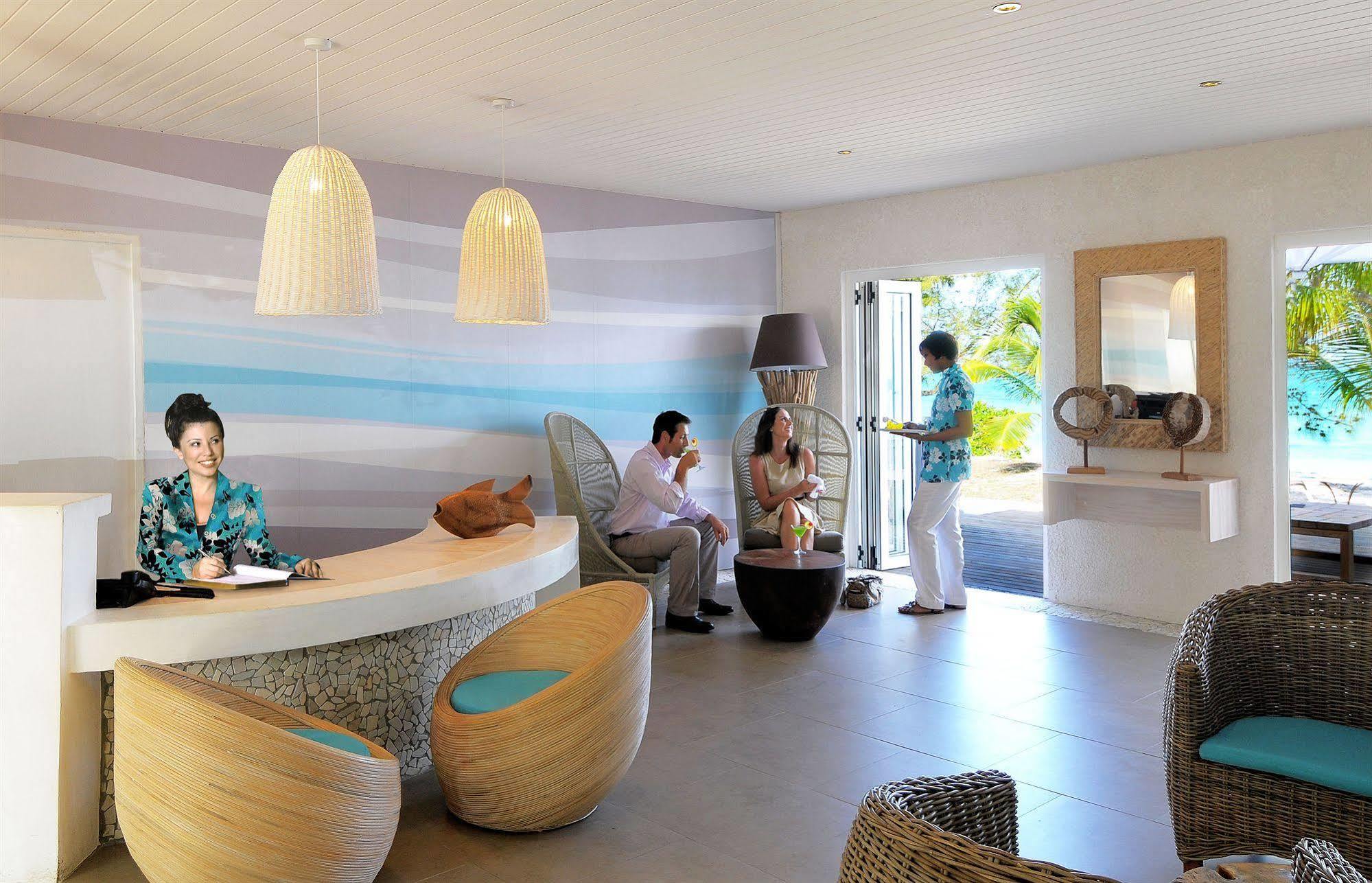 Astroea Beach Hotel (Adults Only) Блу Бей Екстериор снимка